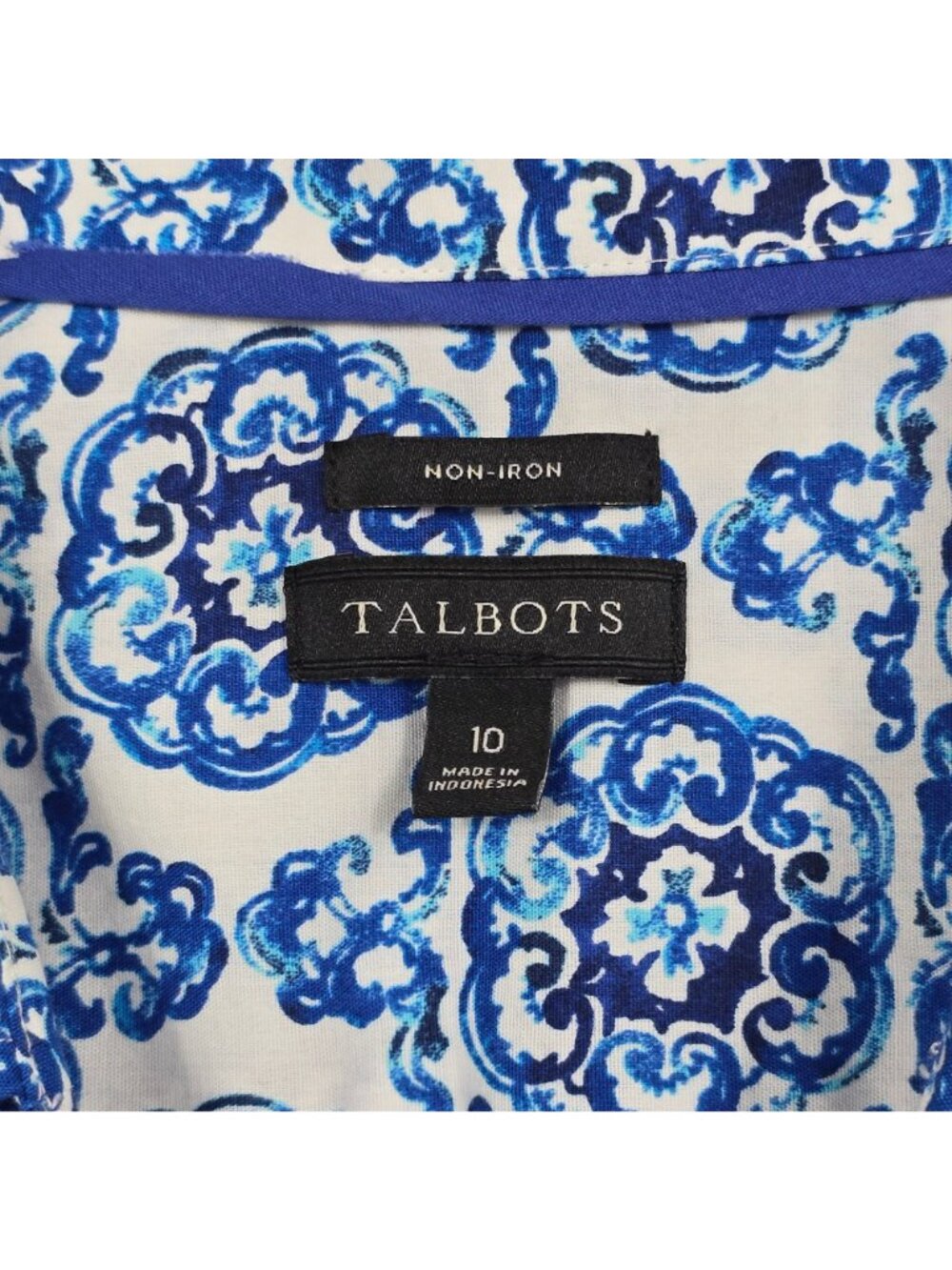 Talbots Womens Size 10 Sleeveless Button-Down Shirt Blue White Floral Non-Iron - Picture 2 of 4
